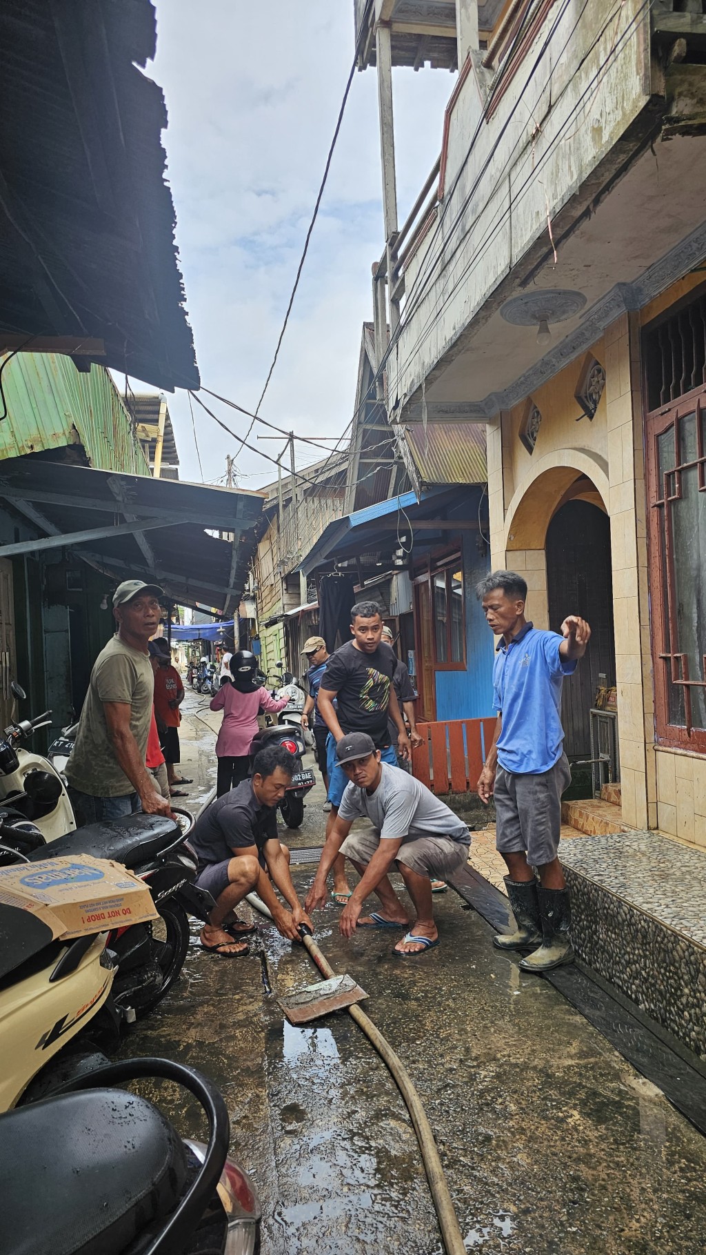 Kegiatan Probebaya : Gotong-royong dan Dasawisma Kelurahan Sungai Dama