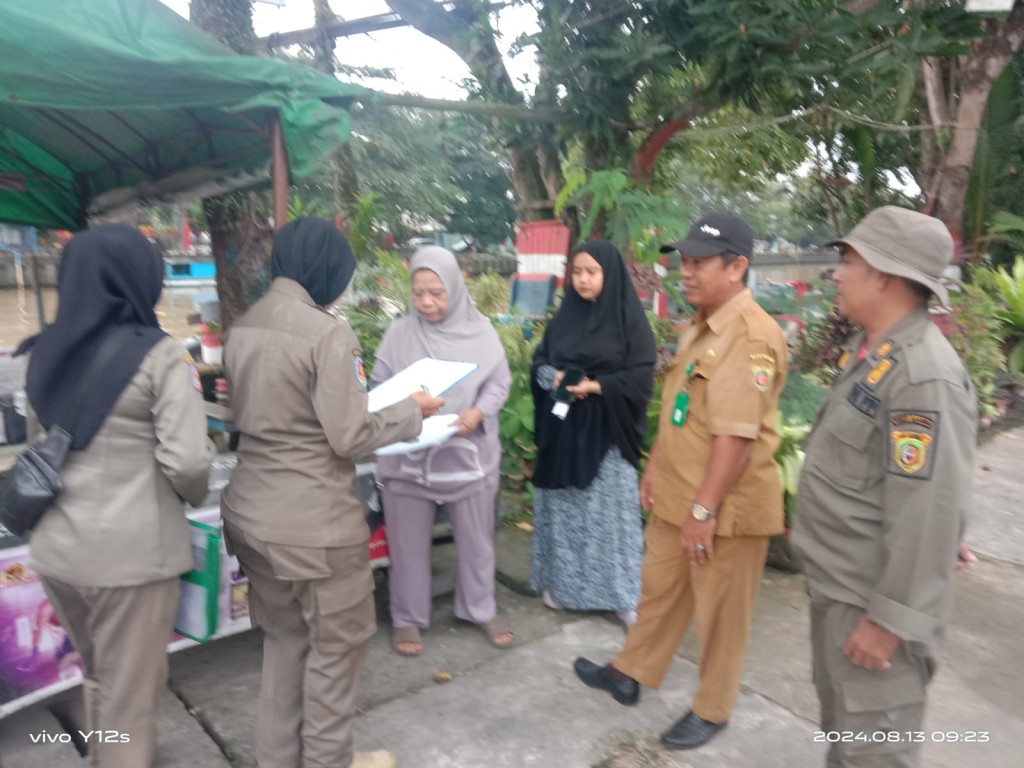 Monitoring dan Penataan PKL di Jalan Tongkol, Kelurahan Sungai Dama