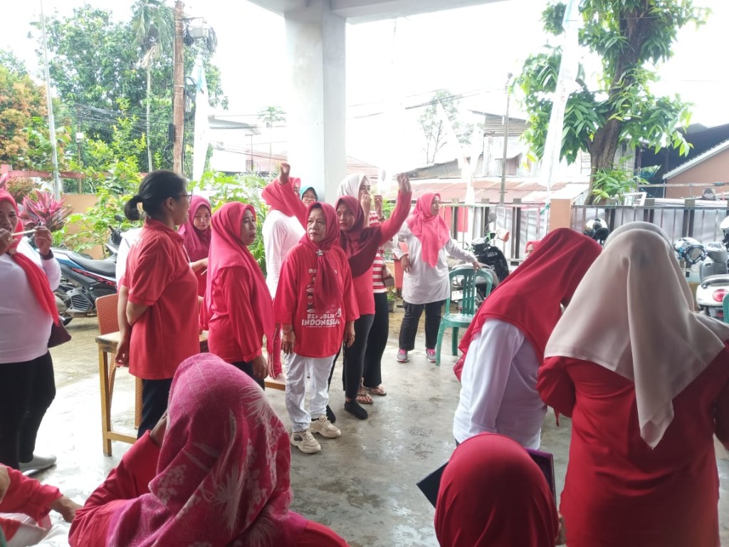 Kegiatan Lomba-Lomba Ibu-Ibu PKK di Kelurahan Sungai Dama