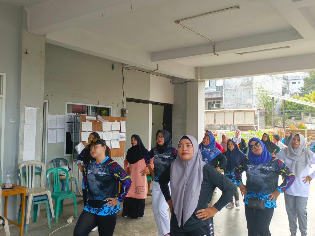 Semangat Sehat: Senam Jumat di Kelurahan Sungai Dama