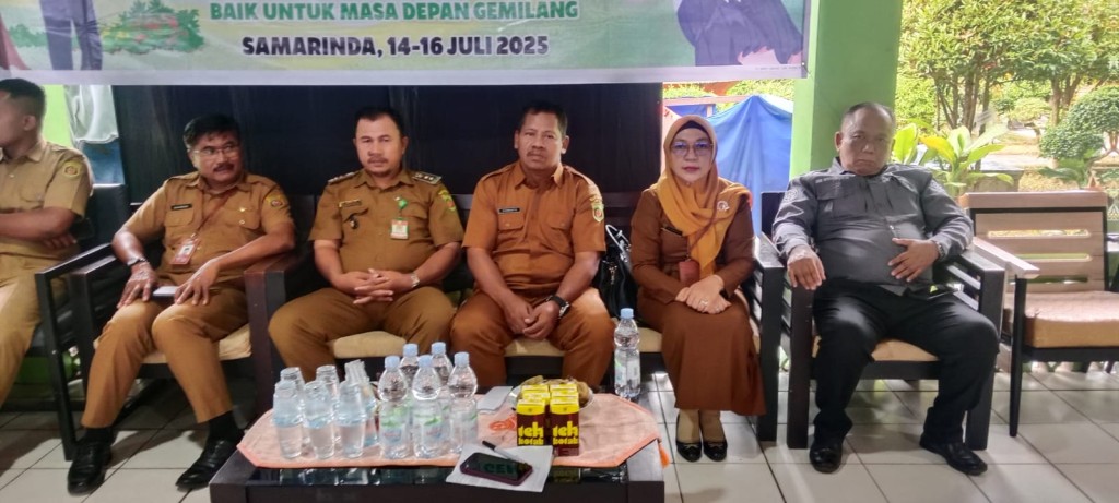 Menghadiri masa pengenalan lingkungan sekolah SMPN 21 samarinda