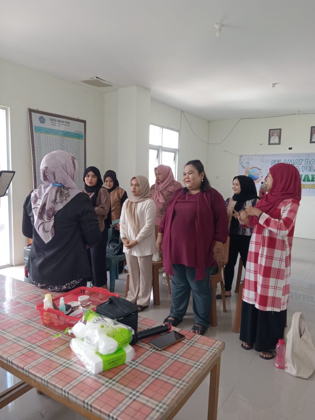 Kegiatan Probebaya Kelurahan Sungai Dama Pelatihan Tata Rias H-1
