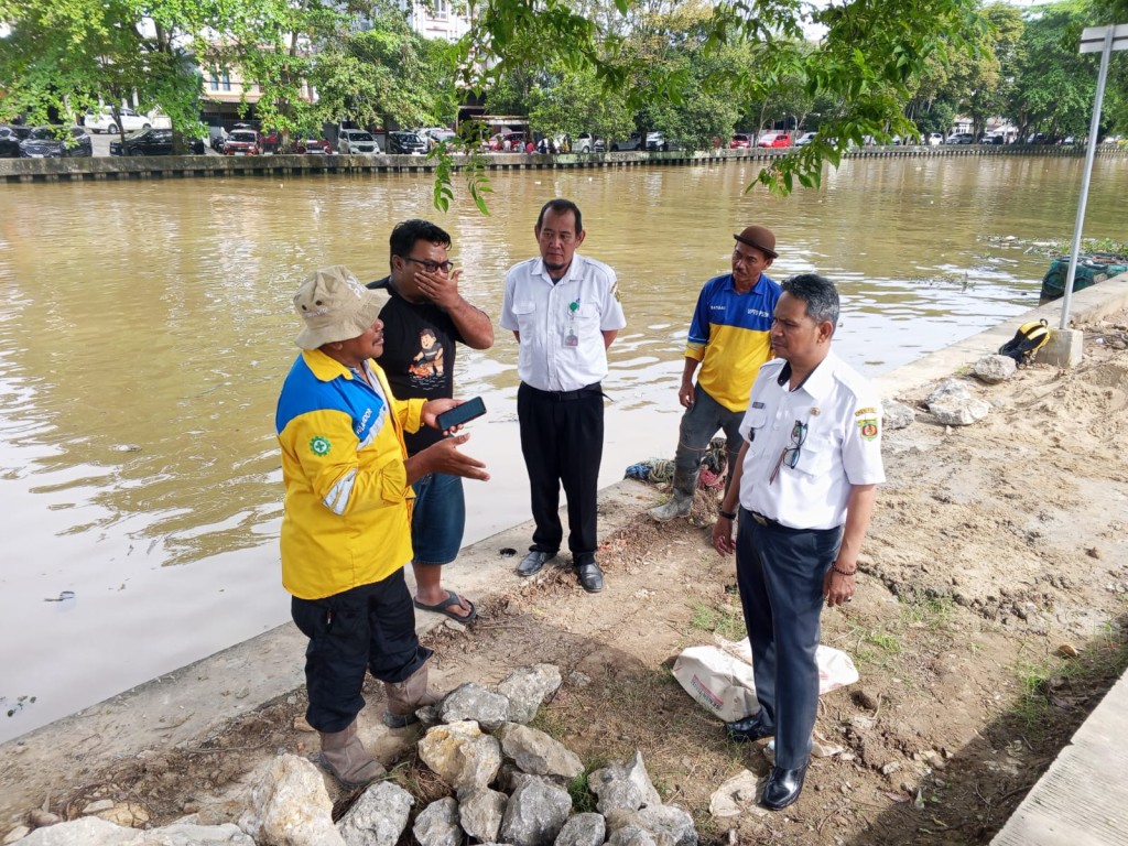 Peninjauan Kegiatan Pembangunan Gorong Gorong Di Jembatan S Hari ke 2