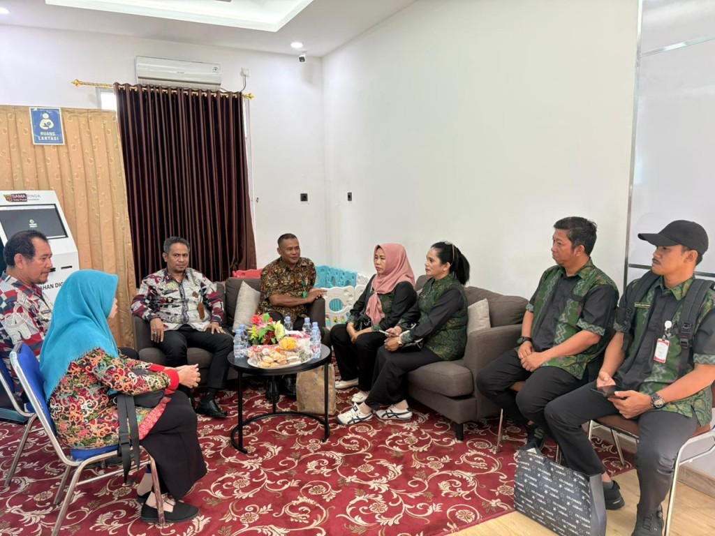 Kunjungan Studi Tiru  dari kelurahan Gayam  Kabupaten Berau Terkait Pelayan Digital  di Kelurahan Sungai Dama