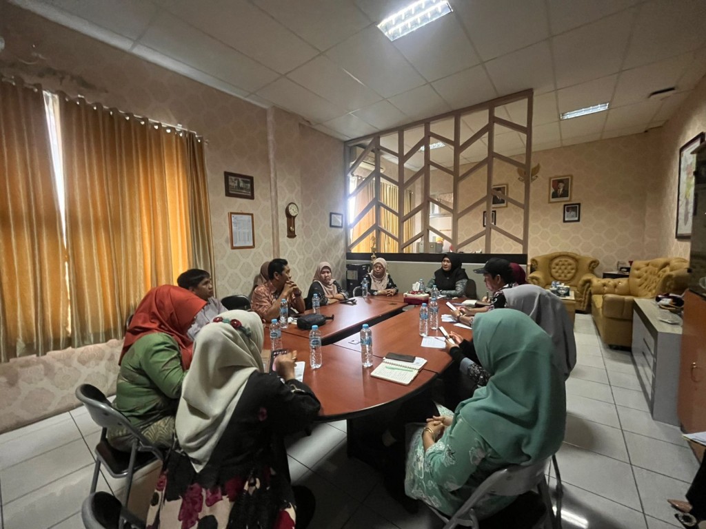 Kasi Ekobang Kelurahan Sungai Dama Hadiri Rapat Koordinasi Gotong Royong Kampung Salai dan Bank Ramli