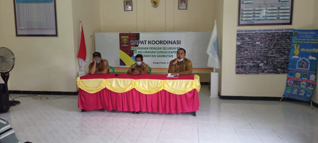 Koordinasi terkait vaksin covid-19 pada lansia Kelurahan Sungai Kapih