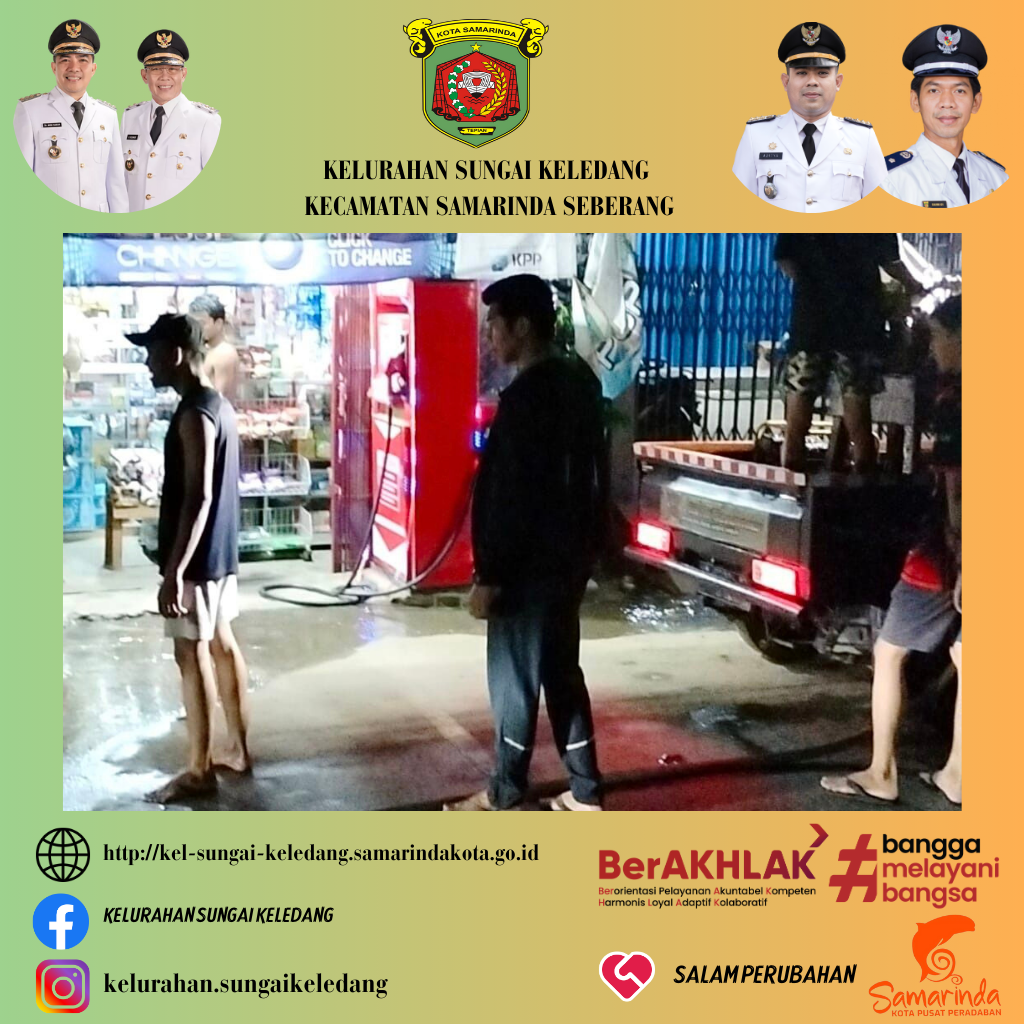 Penyemprotan Pembersihan Sisa Pasir Di Jalan Poros Bung Tomo