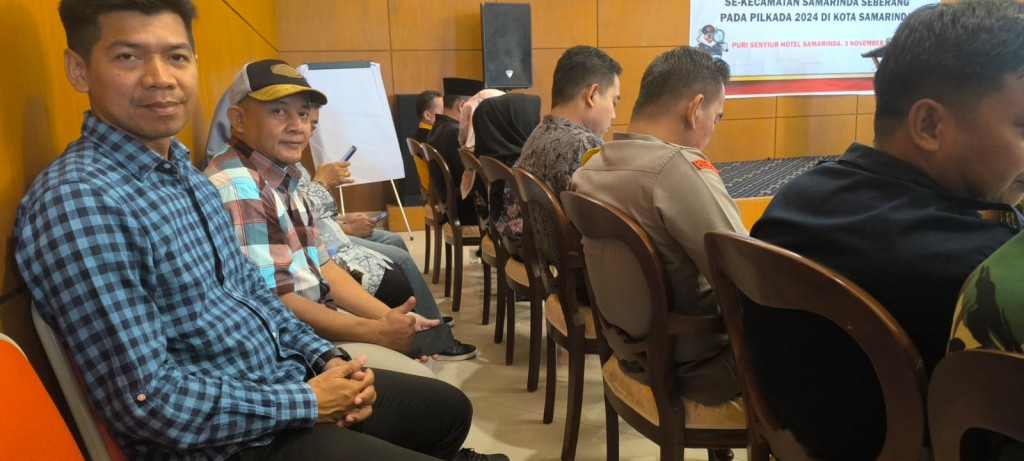 Pelantikan dan pembekalan pengawas TPS (PTPS) se kecamatan samarinda seberang di hotel puri senyiur oleh Bawaslu