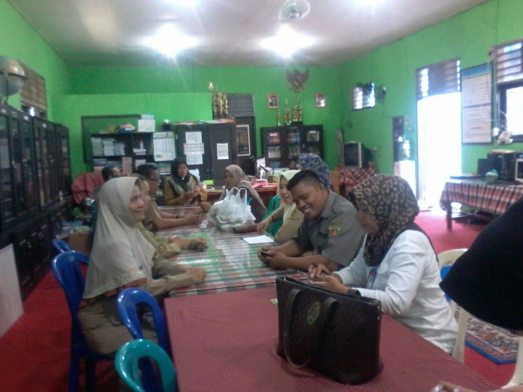 Pembinaan UKS di SMPN 2 oleh Kecamatan Samarinda Kota