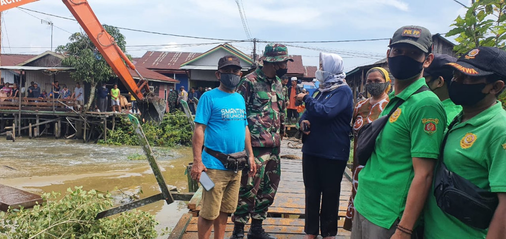 PEMBONGKARAN JEMBATAN DAN BANGUNAN