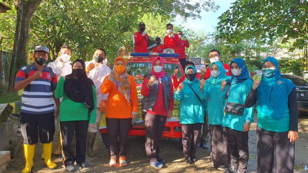 PENYEMPROTAN SERENTAK DENGAN MENGGUNAKAN ECO ENZIME
