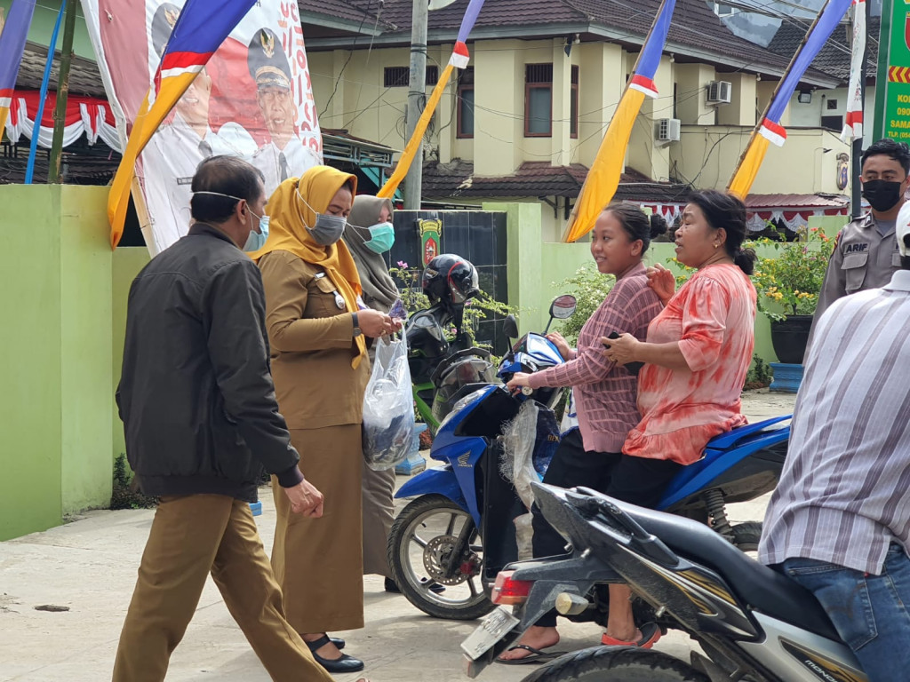 Yustisi Masker di Depan Kantor Kecamatan Sungai Pinang