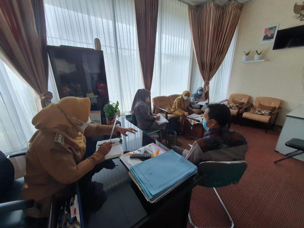 Rapat Percepatan Administrasi Surat Tanah Milik Warga yang terdampak dalam Kegiatan Peningkatan Drainase di D.I Panjaitan