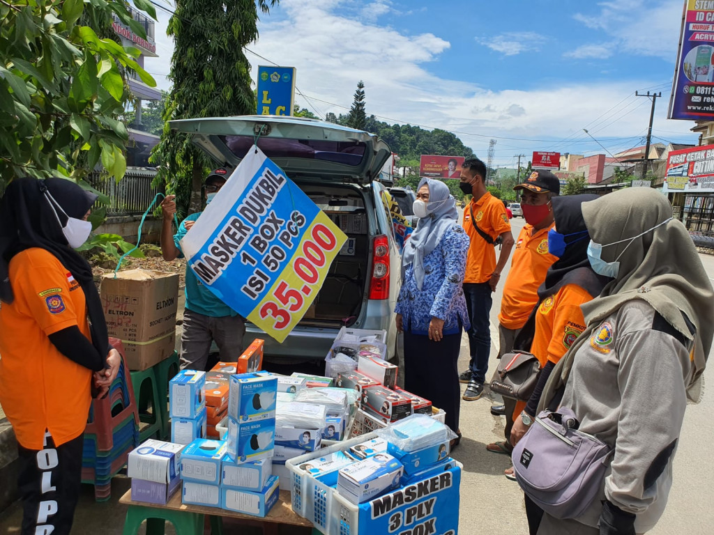 Razia PKL di Jalan Remaja Kelurahan Sungai Pinang Dalam