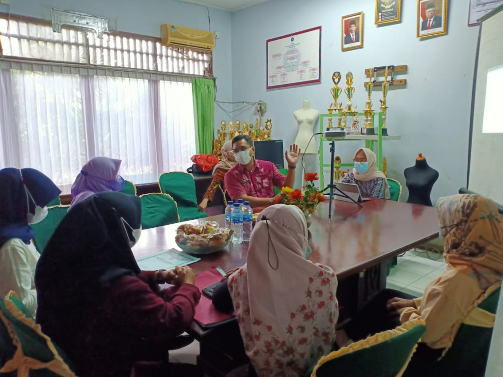 Kunjungan Kecamatan Bontang Selatan ke Kecamatan Sungai Pinang mengenai Studi Tiru Tim Pemulasaran
