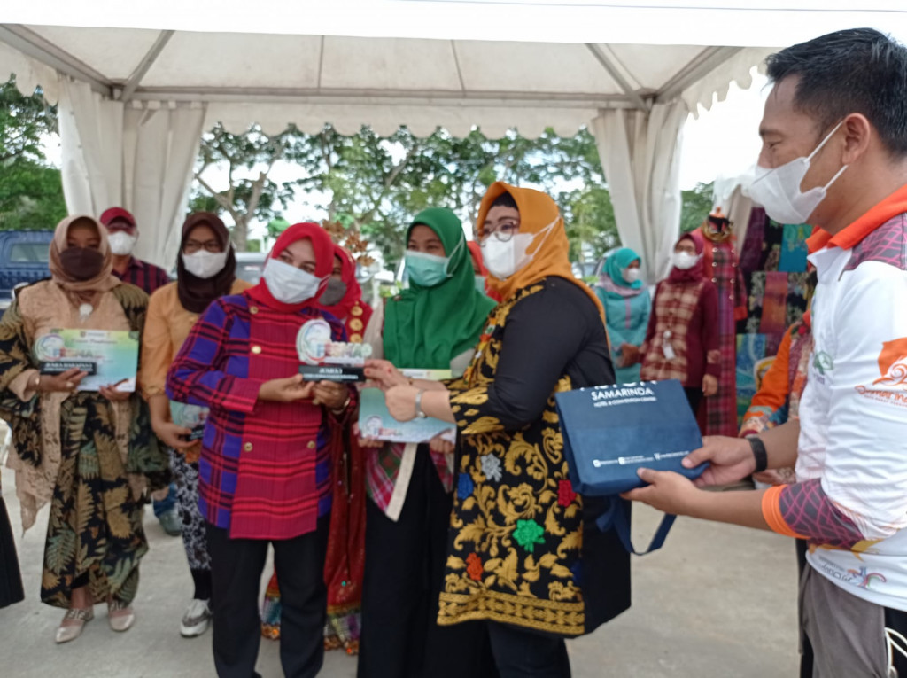 Kecamatan Sungai Pinang mendapatkan Juara 1 Lomba Memasak di Acara Festival Mahakam Ke 20 Tahun 2021