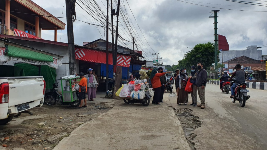 Monitoring Pasar Tumpah Gunung Lingai