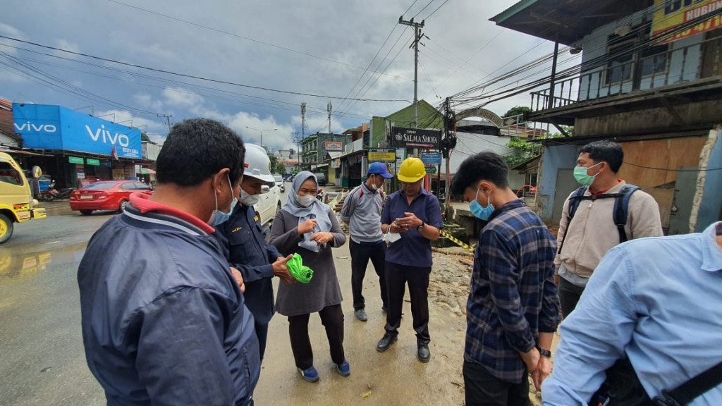 Peninjauan Lokasi Peningkatan Drainase D.I Panjaitan Segmen II