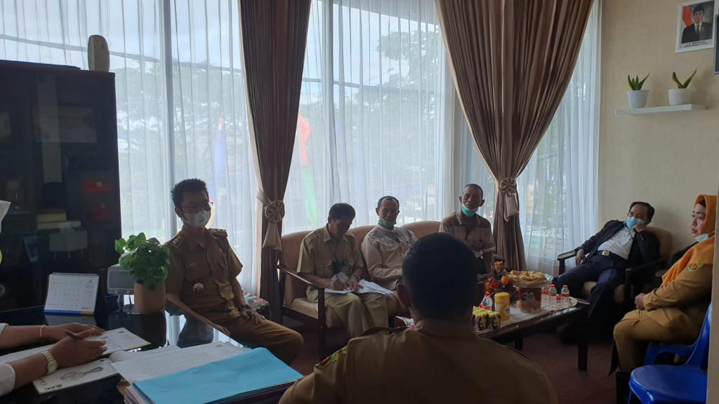 Rapat Untuk Penyelesaian Masalah Tanah Longsor di Jalan Griya Gg. Rukun Makmur RT.109 Kelurahan Sungai Pinang Dalam