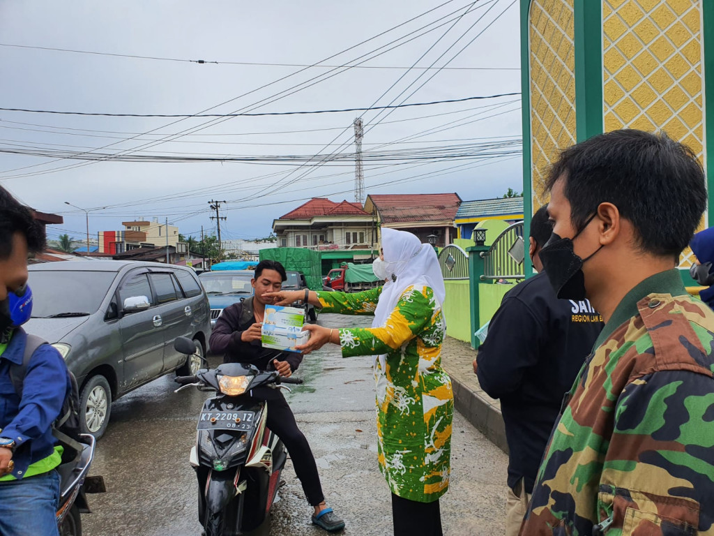 Yustisi Masker Di Depan Masjid Babulhafazah