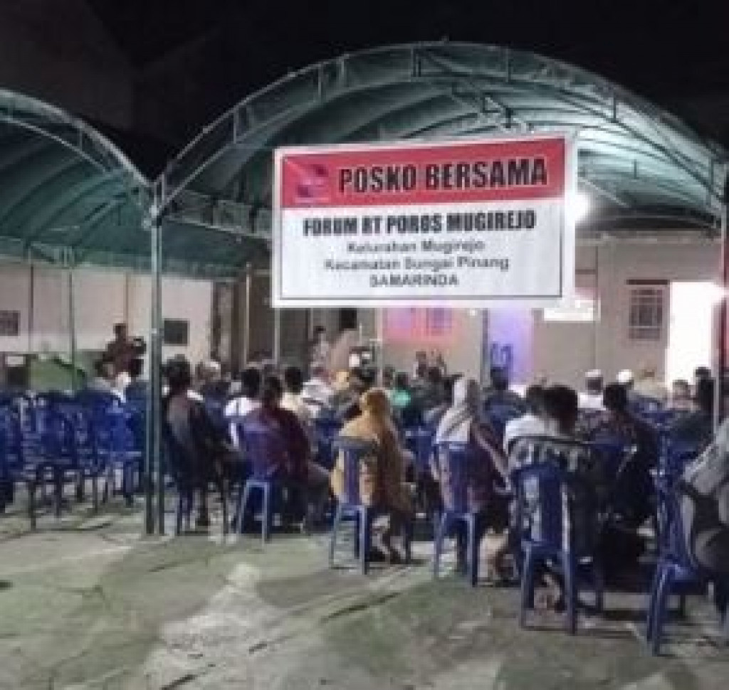 Memberikan Arahan Program Probebaya Dan Meresmikan Posko Forum RT Di Kelurahan Mugirejo
