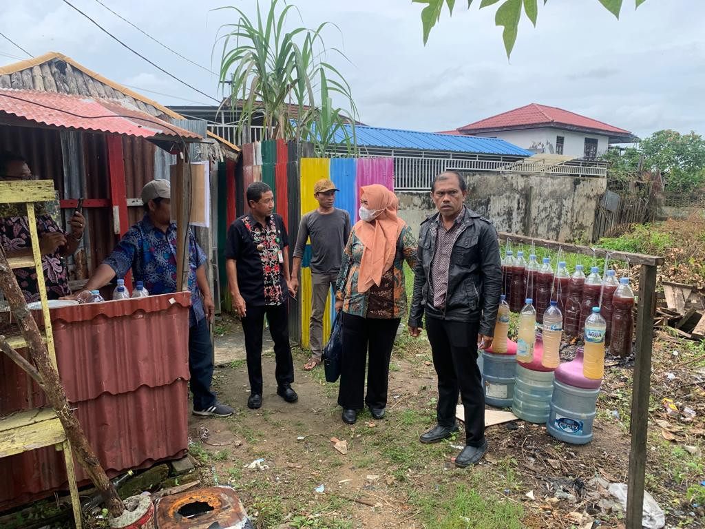 Pembinaan Warga RT 27 Kelurahan Bandara Mengenai Lingkungan HBS