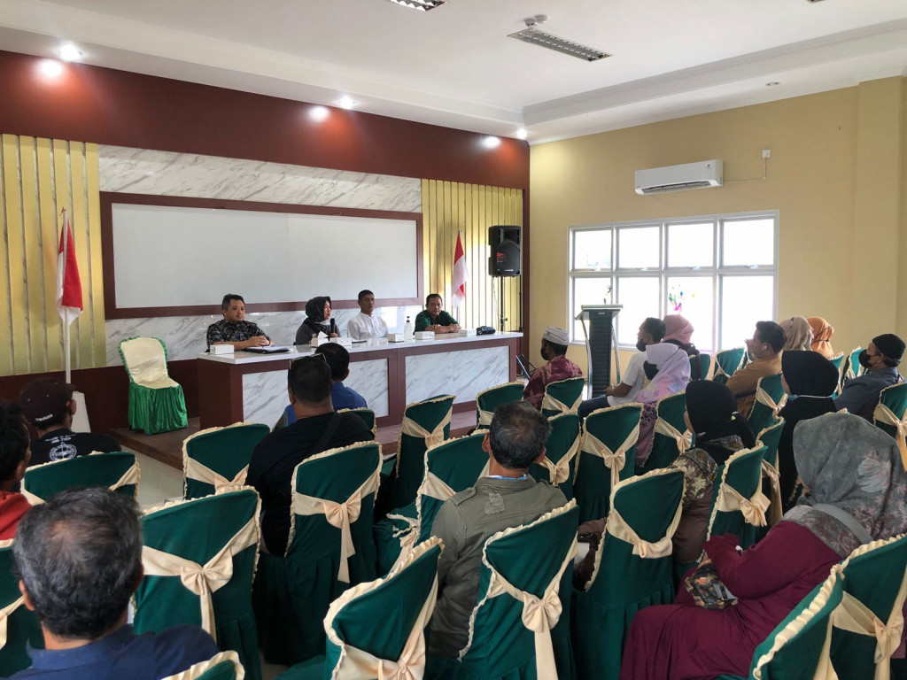 Penyerahan Hasil Penilaian KJPP Kepada Warga Yang Terdampak Kegiatan Normalisasi SKM di Kelurahan Temindung Permai