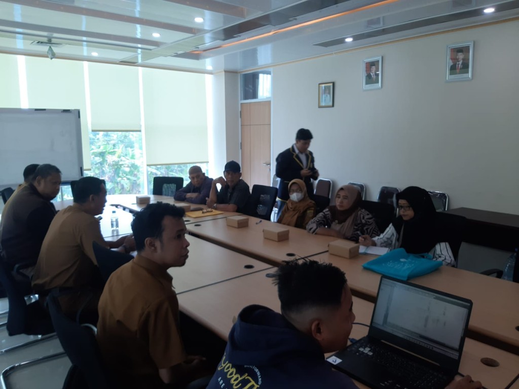 Rapat Penyesuaian Hasil Ukur Bantaran Sungai Karang Mumus (SKM)