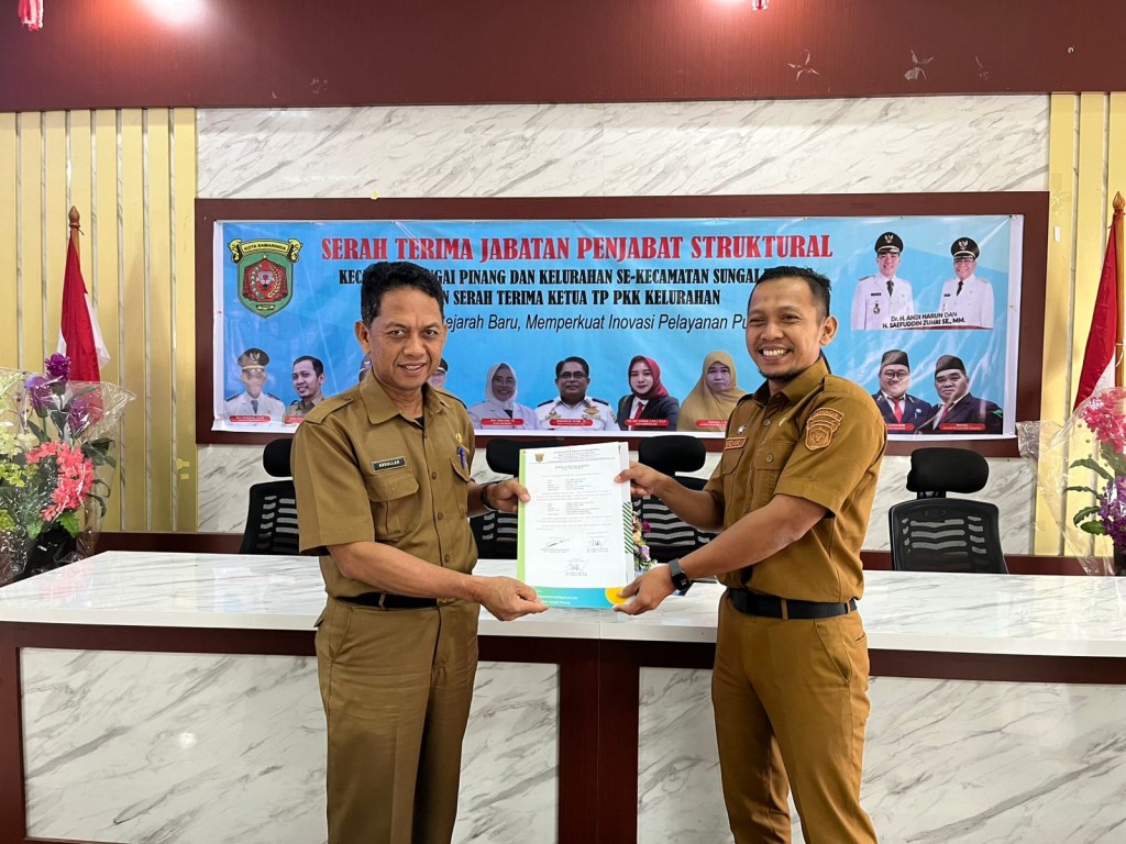 SERAH TERIMA JABATAN PEJABAT STRUKTURAL KECAMATAN SUNGAI PINANG