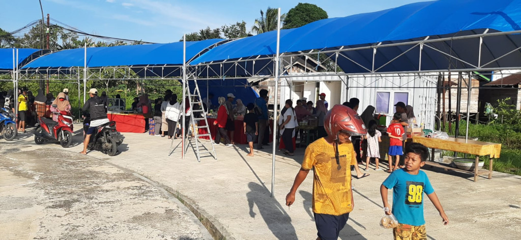 KIM KELURAHAN SUNGAI SIRING BERSAMA UMKM KELURAHAN SUNGAI SIRING DALAM EVENT " PASAR RAMADHAN TAHUN 2024 "