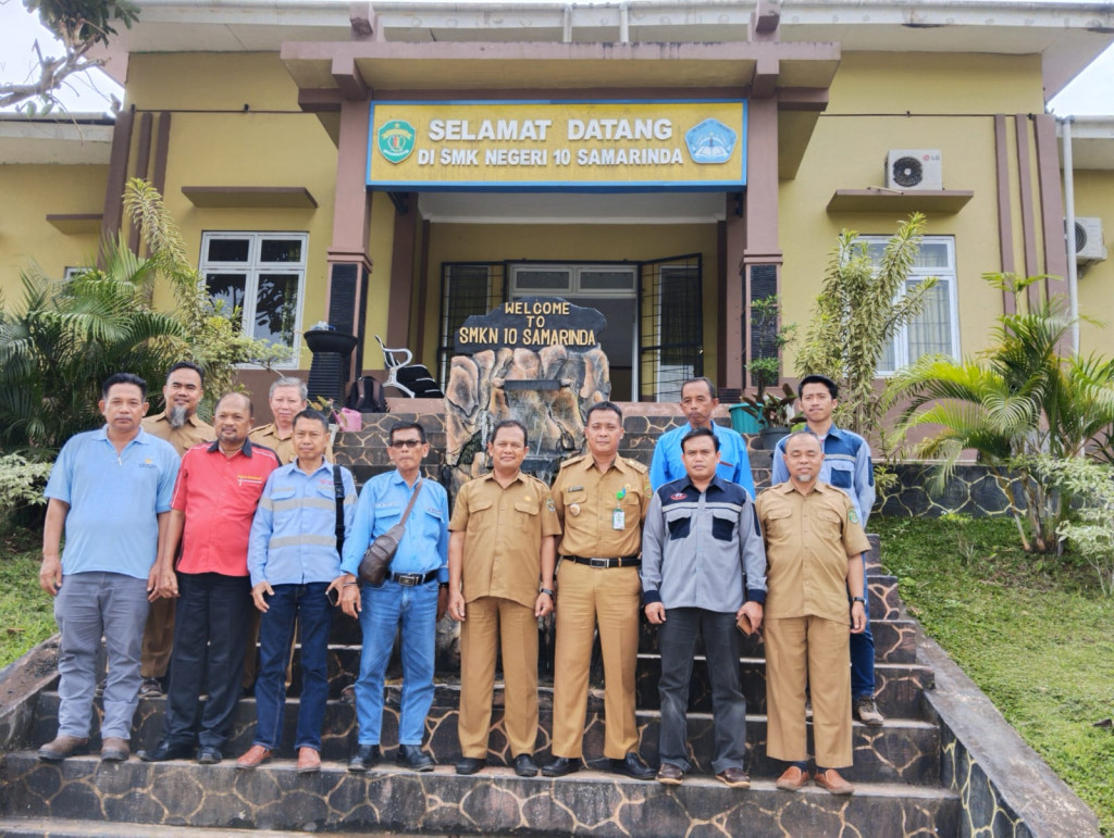 SILATURAHMI ANTARA LURAH, PENGUSAHA DI TANAH MERAH DENGAN SMKN.10
