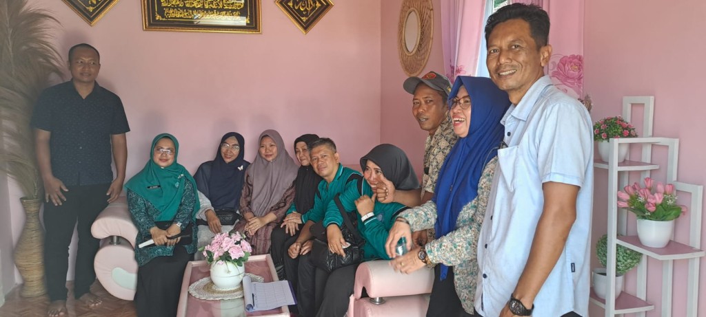 PENINJAUAN RUMAH SEHAT DI RT. 20 KELURAHAN TANAH MERAH