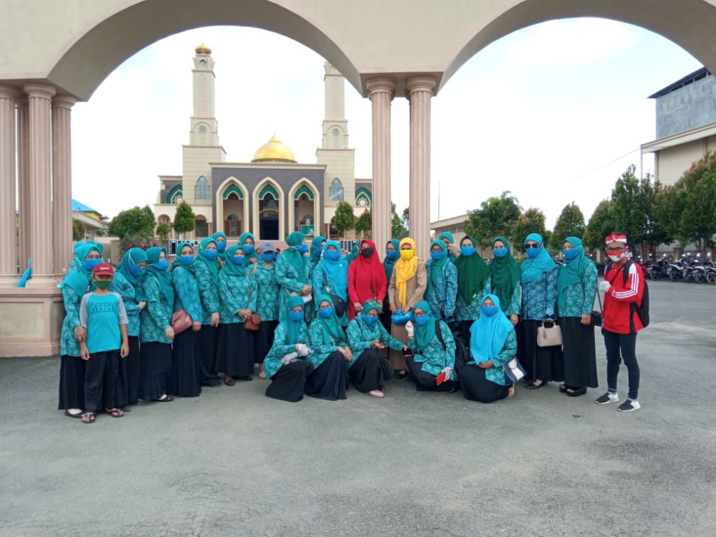 Gebyar Masker (Pembagian Mesker) Gratis di Jl Soekerno Hatta /Depan Masjid Ad Darul Aman Kelurahan Tani Aman