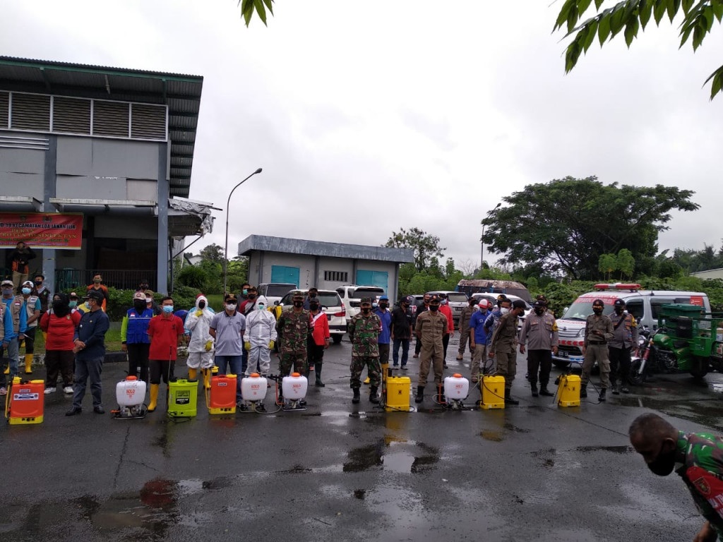 Apel Siaga dan gerakan Penyemprotan Disinfektan Massal Di Wilayah Kecamatan Loa Janan Ilir
