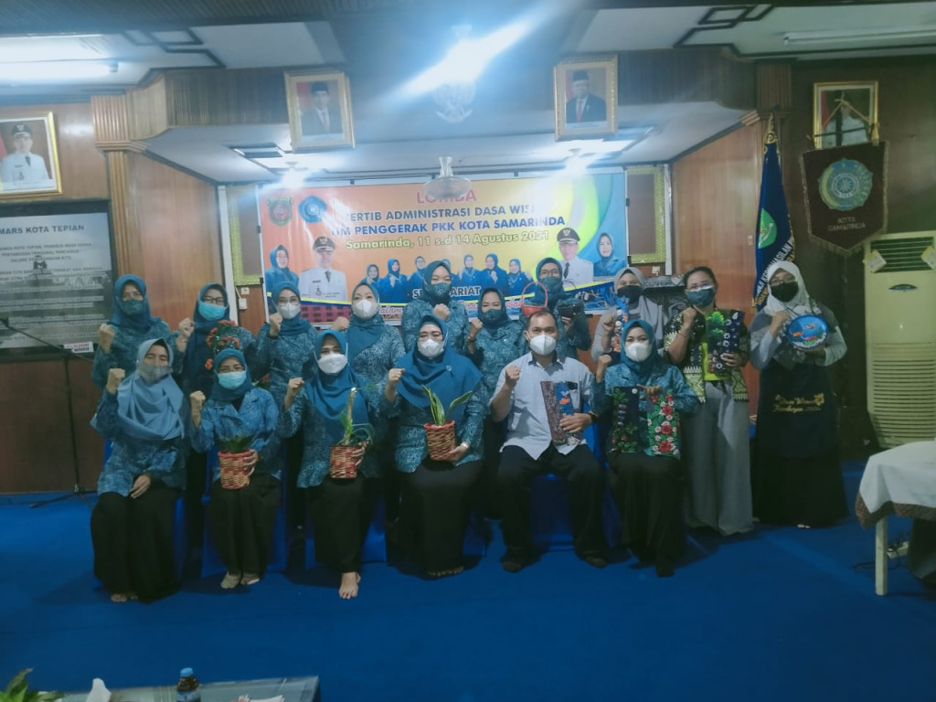 Dasawisma Plamboyan RT 017 Prum Loa Janan Indah  Kelurahan Tani Aman mengikuti Lomba Perwakilan dari Kecamatan Loa Janan Ilir