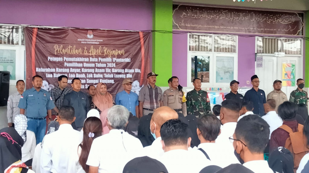 Pelantikan dan Apel Petugas Pemutakhiran Data Pemilihan (Pantarlih)