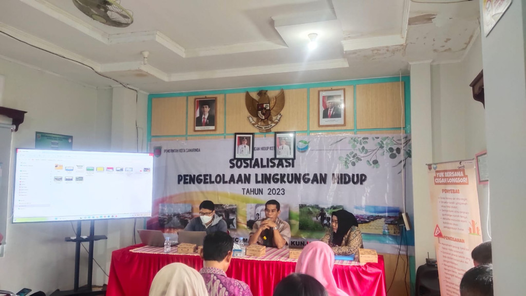 Sosialisasi Pengelolaan Lingkungan Hidup di Kecamatan Sungai Kunjang