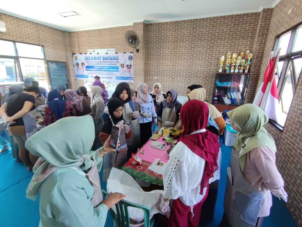 Kegiatan Pelatihan Probebaya Tahun 2025 Pemberdayaan Masyarakat "Pelatihan Tata Boga" di Kelurahan Teluk Lerong Ulu