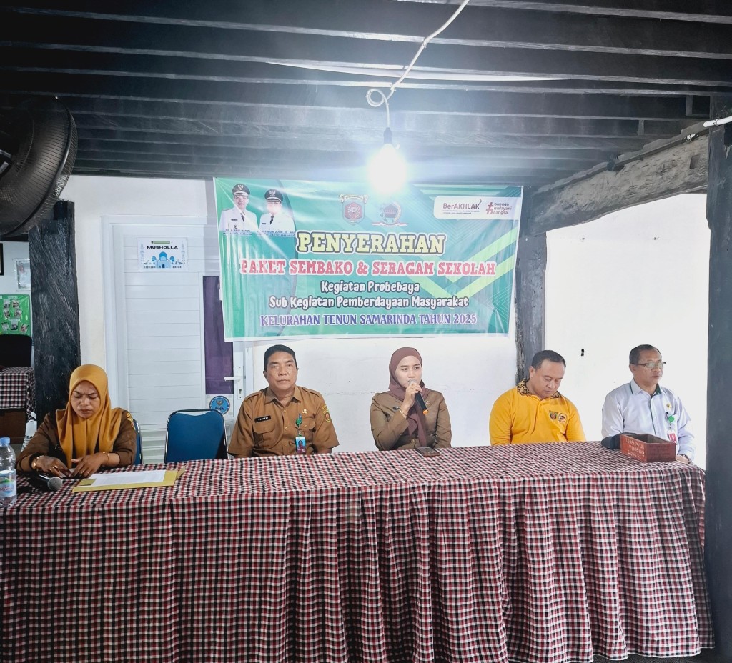 Pemberian paket sembako