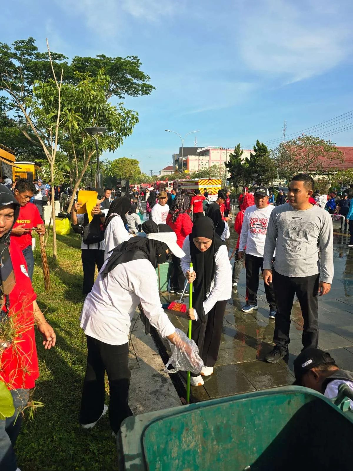 Gotong Royong Teras Samarinda
