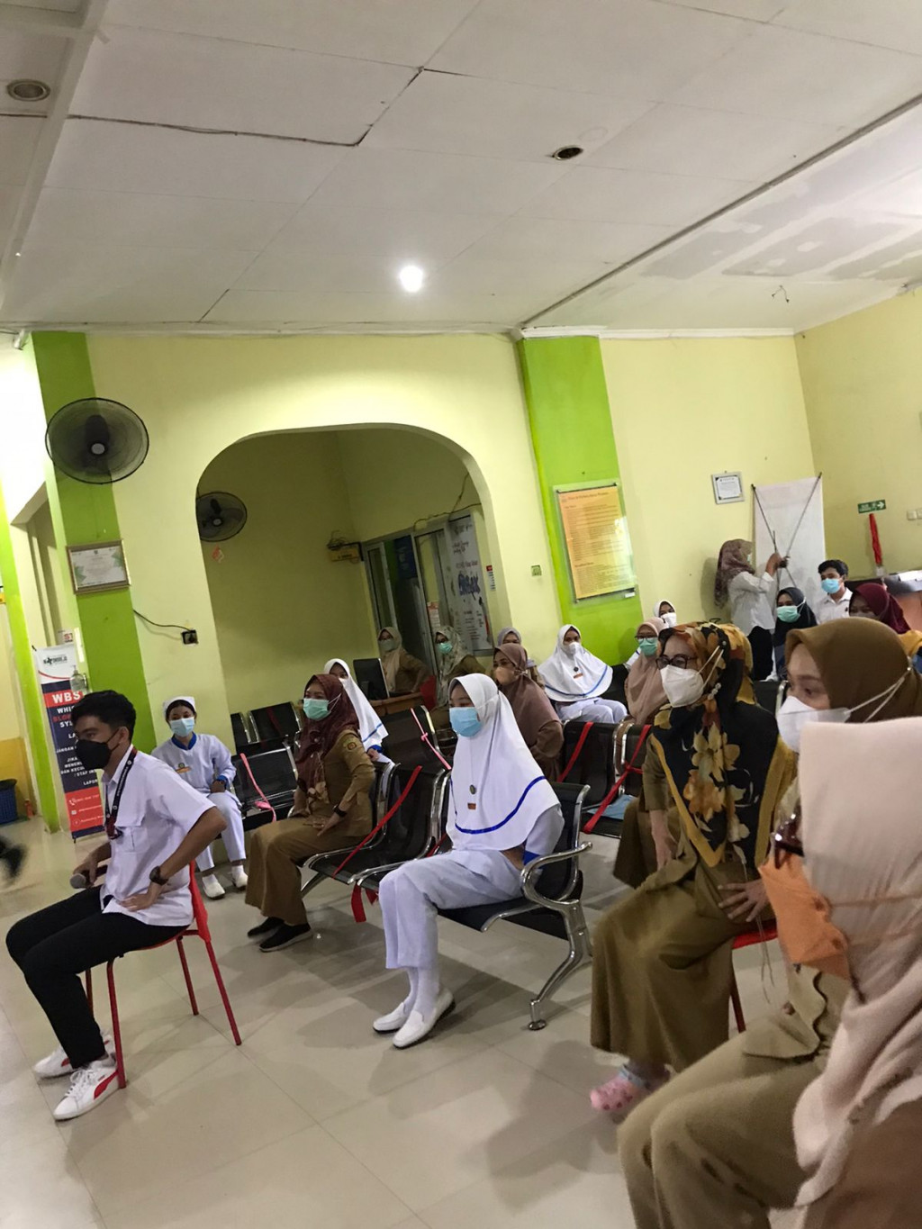 KEGIATAN PEREGANGAN UNTUK PEGAWAI UPTD PUSKESMAS WONOREJO