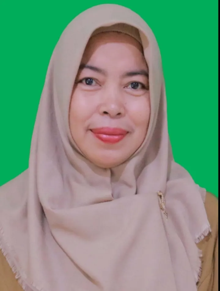 Indah Fitrianti. HM, SE