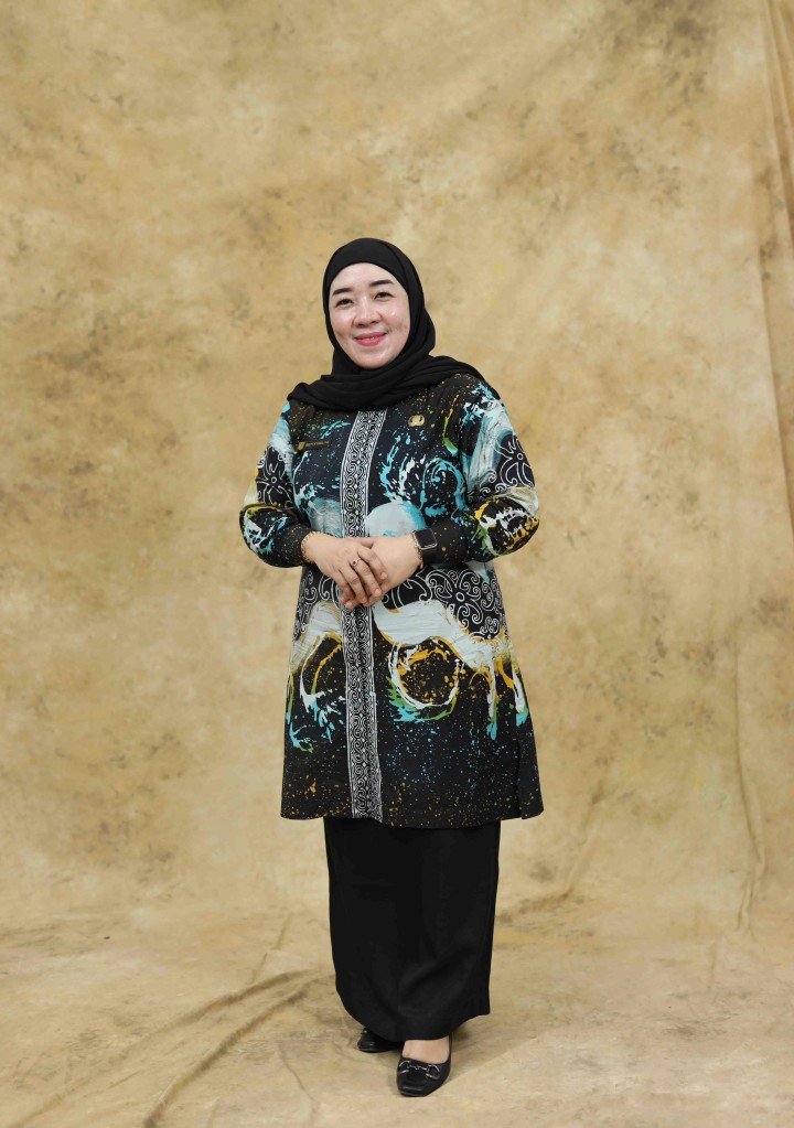 RETTY VIOLITA, S.AB, M.Si