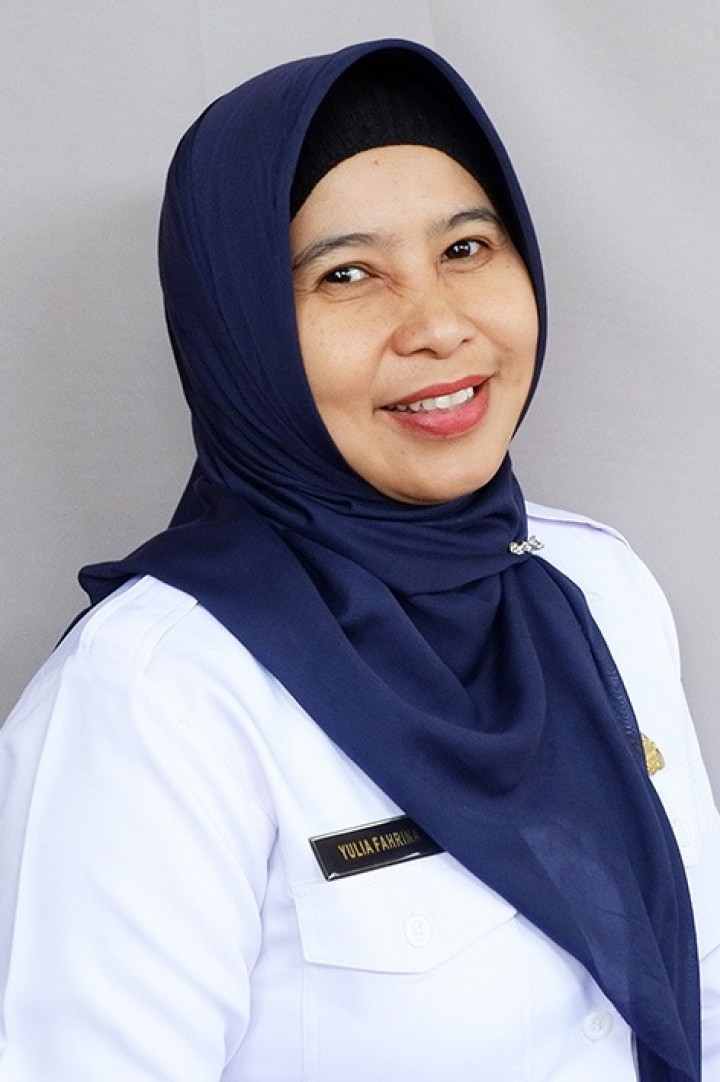 dr. Yulia Fahrina