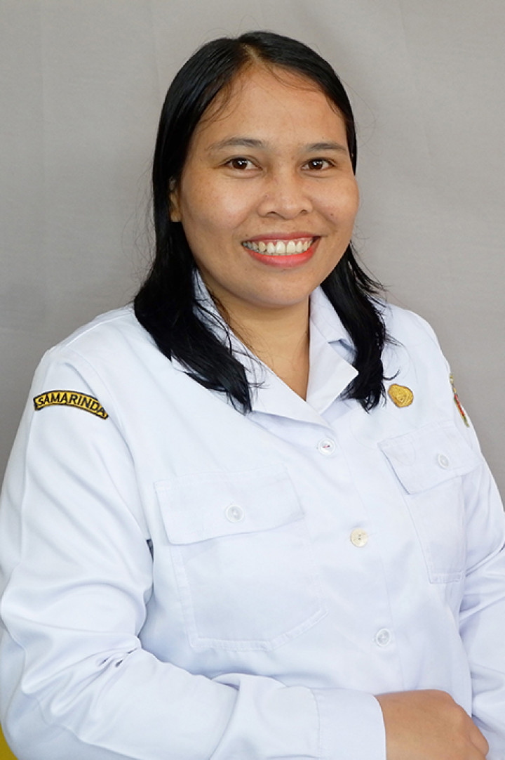 Oktafia Deli Girsang, AMd