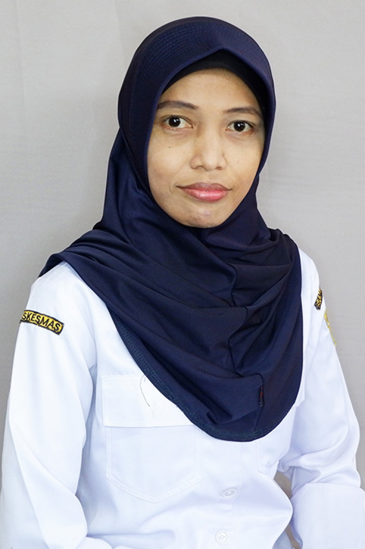 Rina Fahriani, Amd.Kep