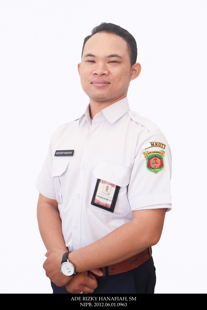 ADE RIZKY HANAFIAH, SM