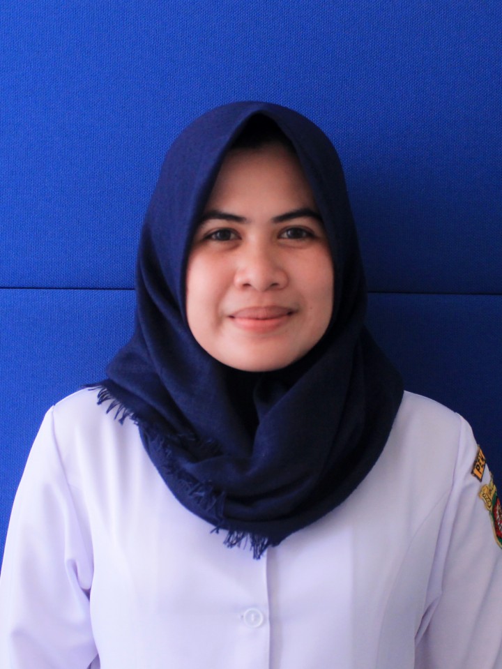 Novi Dwiyantie, A. Md. Farm