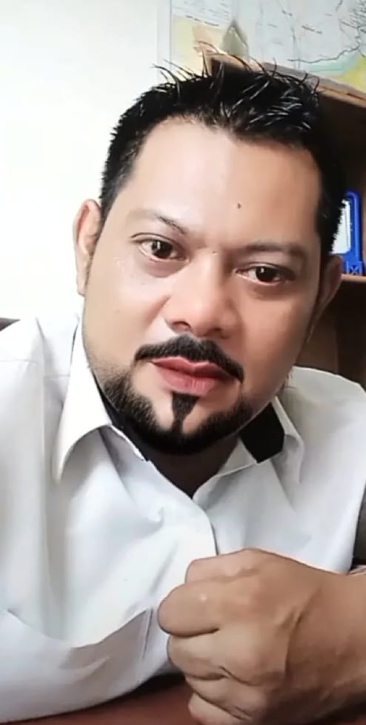 GAJAH LOVIADI