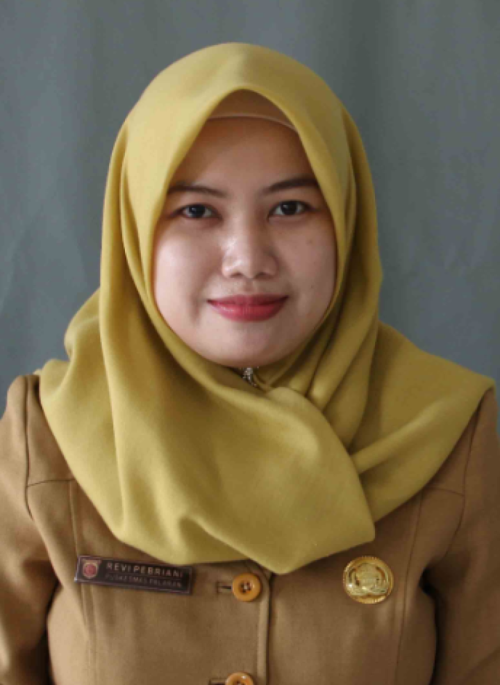 Revi Pebriani, Amd. Far